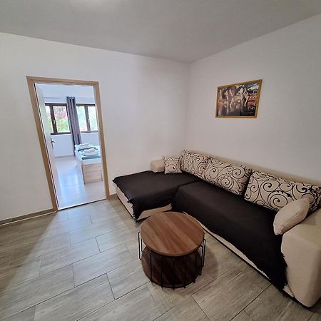Apartmani Lisicina أوميس المظهر الخارجي الصورة