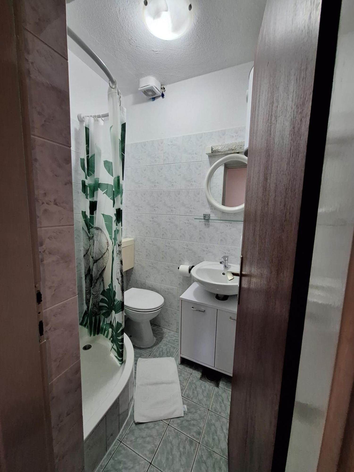 Apartmani Lisicina أوميس المظهر الخارجي الصورة
